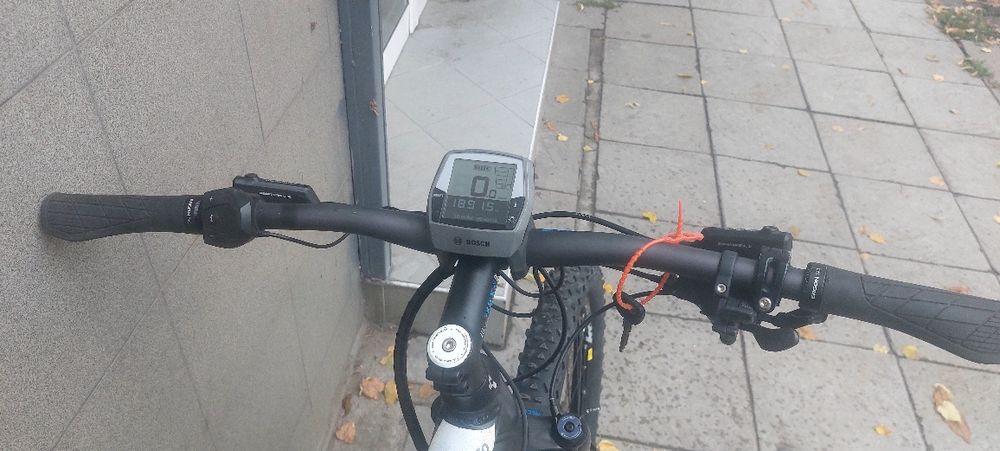 Продавам немски електрически велосипед Кюб 29 цола,XL размер