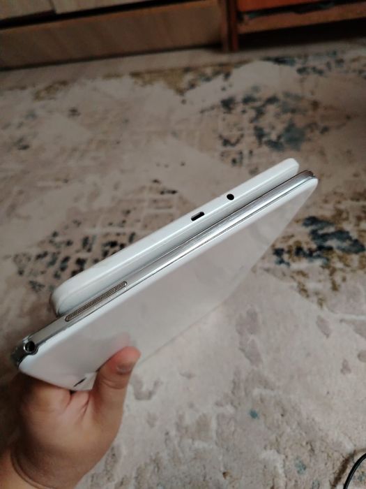 Продам 2 планшет Самсунг Тап