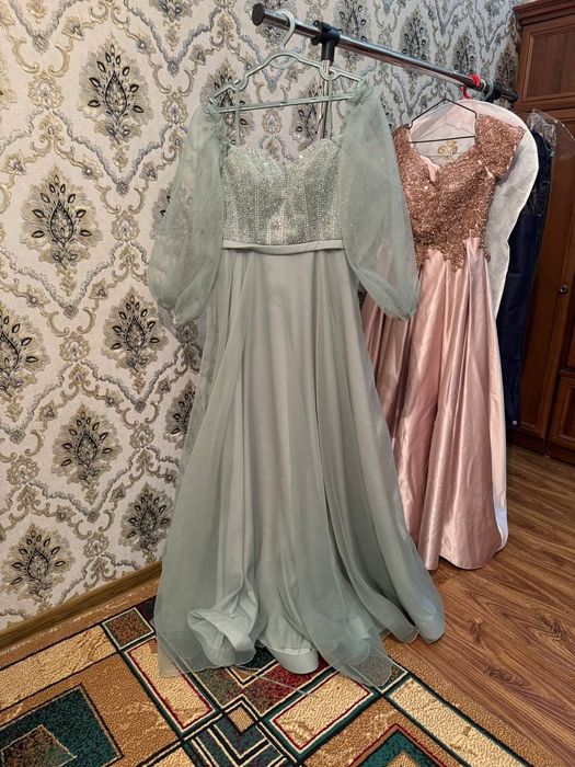 Красивое вечернее платье