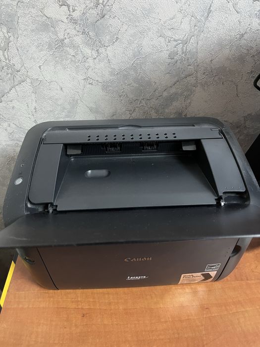 Canon i-SENSYS LBP6300B.