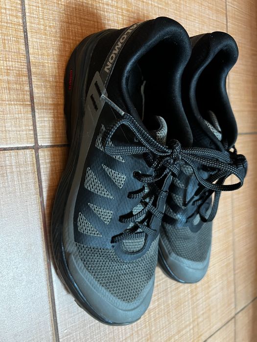Salomon outrise low