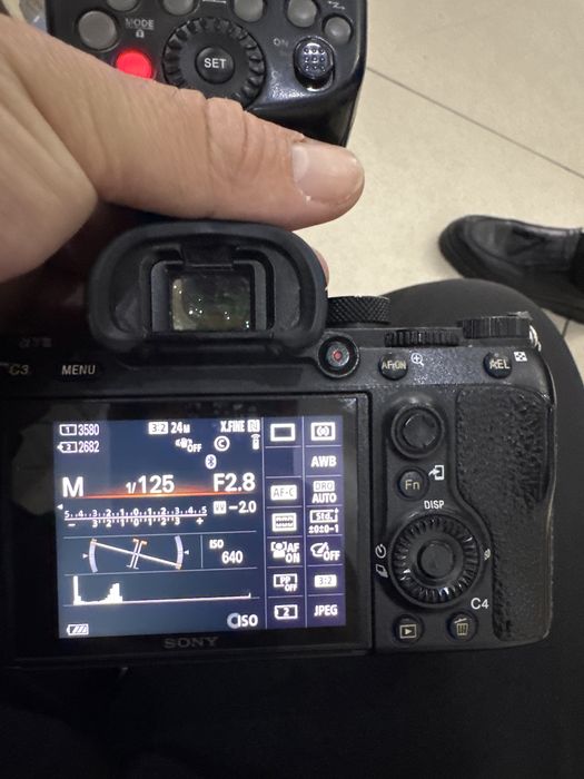 Продам sony a7III  полный комплект