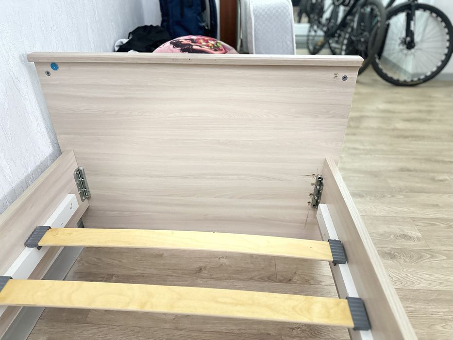 Продам кровать б/у