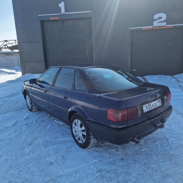Продам ауди 80 на уверенном ходу