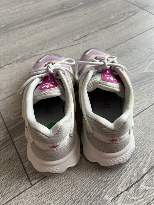 Adidas oztral маратонки
