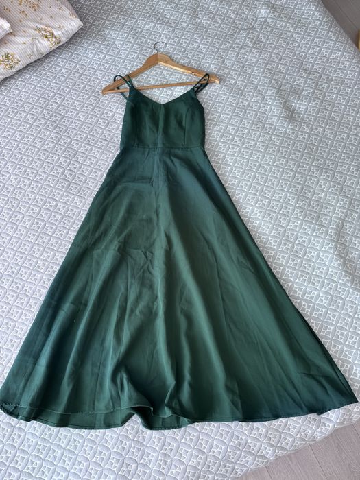 Зеленое платье.