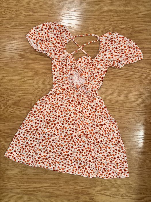 Къса лятна плажна рокля с оранжеви малки цветя, S