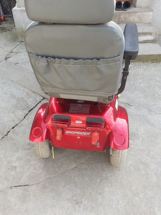 Tricicleta pentru persoane cu dizabilitati