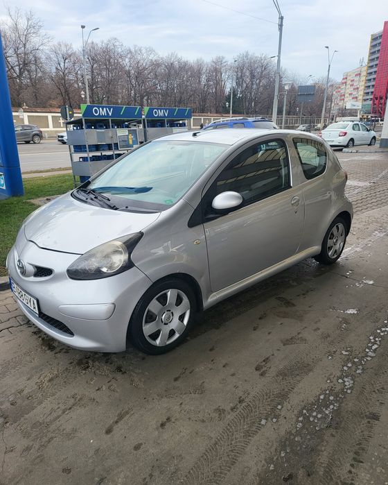 Inchiriez Peugeot 107 / Toyota Aygo / Logan cu GPL pentru Glo