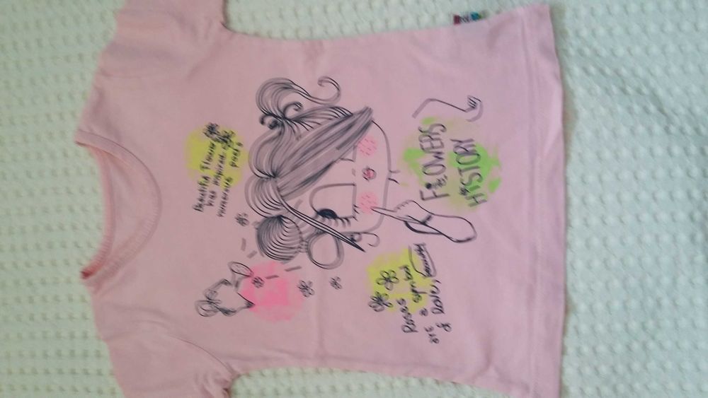 Продам одежду для девочки 3-5 лет