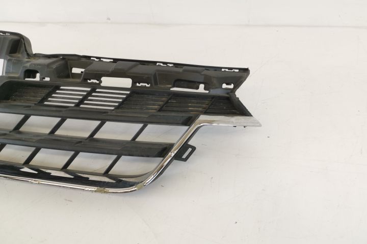 Grila Centrala Originala In Stare Buna 3 Gen Renault  Express