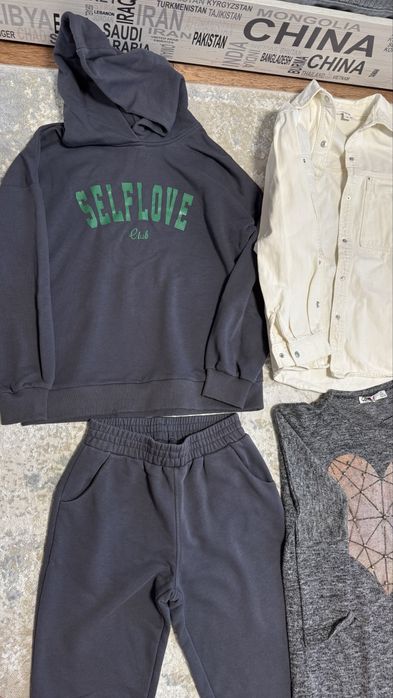 Одежда 44 размер, за все 5000