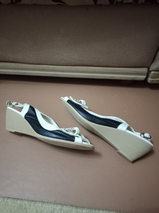 Сандали, басоножки 39разм