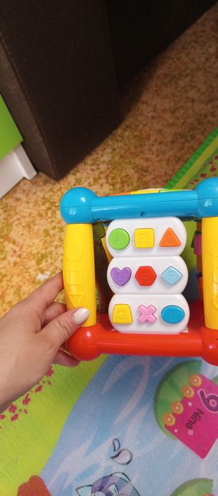 Продавам играчки за дете