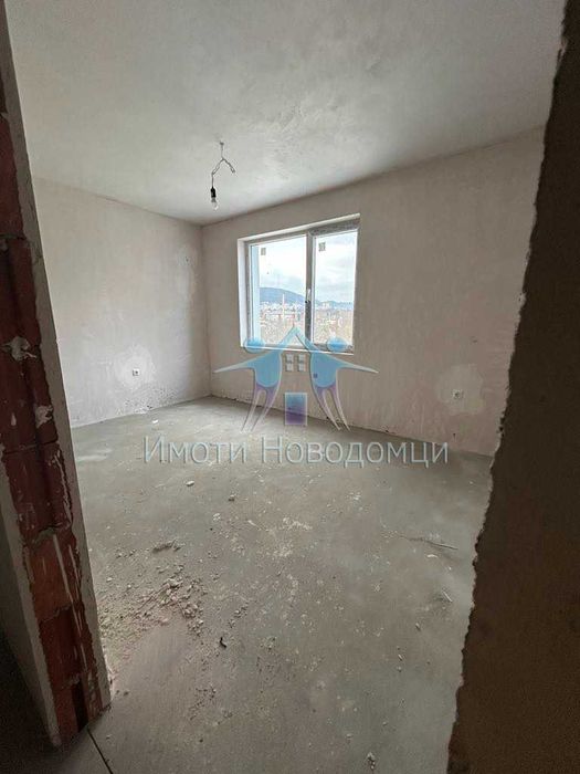 Продава се Тристаен апартамент в Шумен, Пазара - 93 кв.м за 1207 €/кв.м - Снимка #1