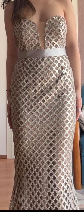 Уникална дизайнерска рокля - чисто нова!