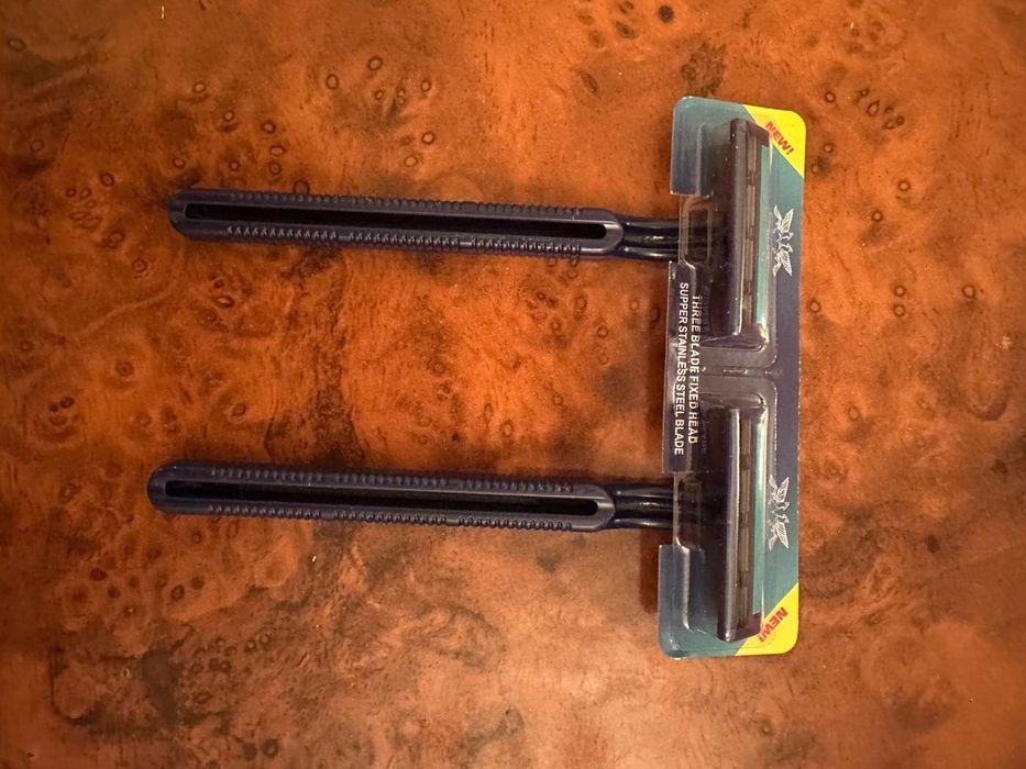 Одноразовые бритвы,бритвы 3  лезвие