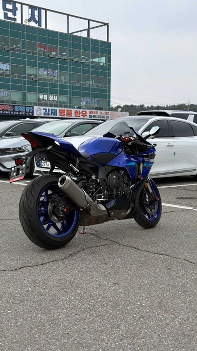 Yamaha YZF-R1 2024