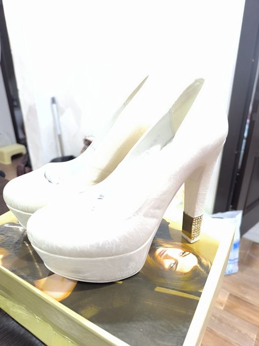 Продам туфельки ! Цена символическая