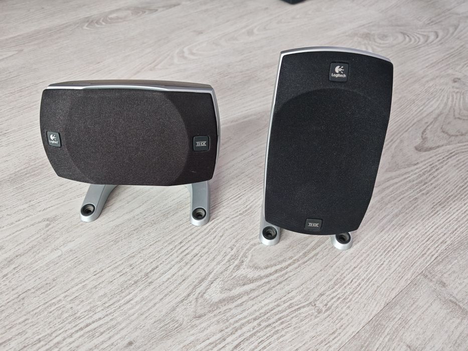 Sateliți Logitech z5500