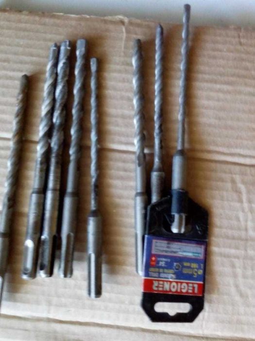 Cекатор, ножовка, молоток, разводные ключи