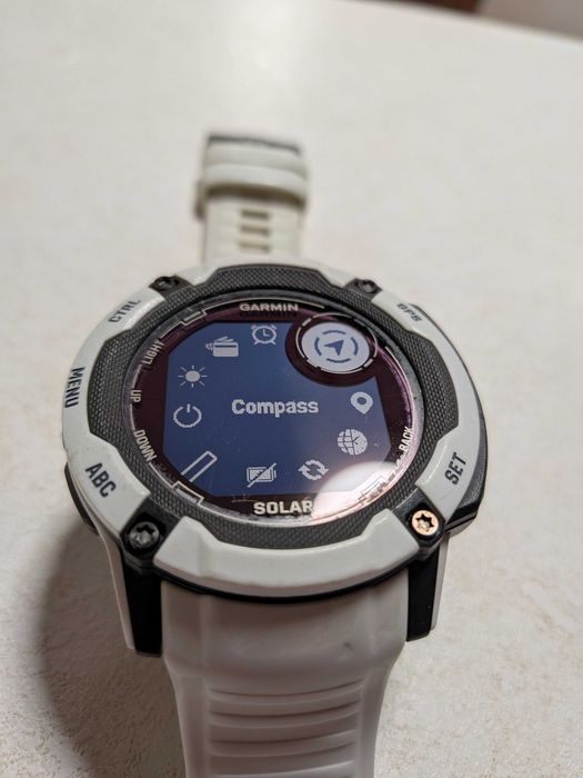 Смарт-часовник Garmin Instinct 2X Solar
