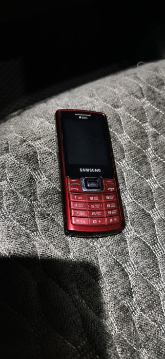 Мобильный телефон