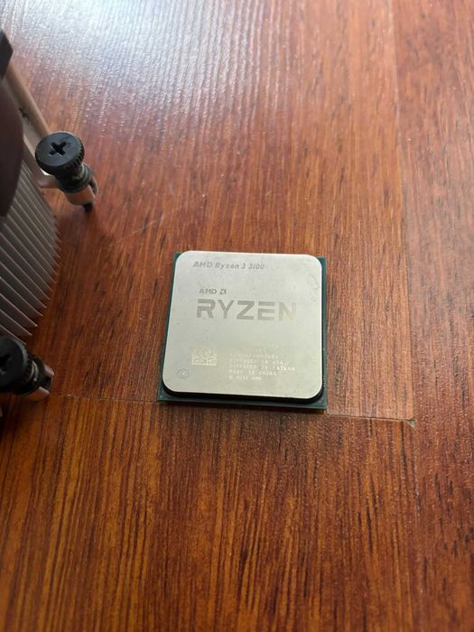 AMD Ryzen 3 3100 + cooler inclus | Fără cutie | Fără pini îndoiți