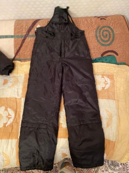 Продаю спец одежду