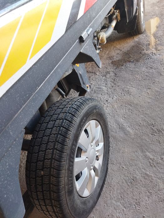 Дамас лабо сотилади