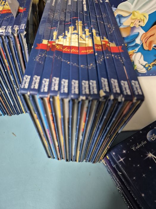 Vand Colecția Disney - Adevarul 12 volume.