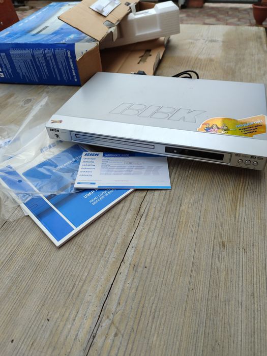 Видео магнитафон Sony и DVD плеер BBK