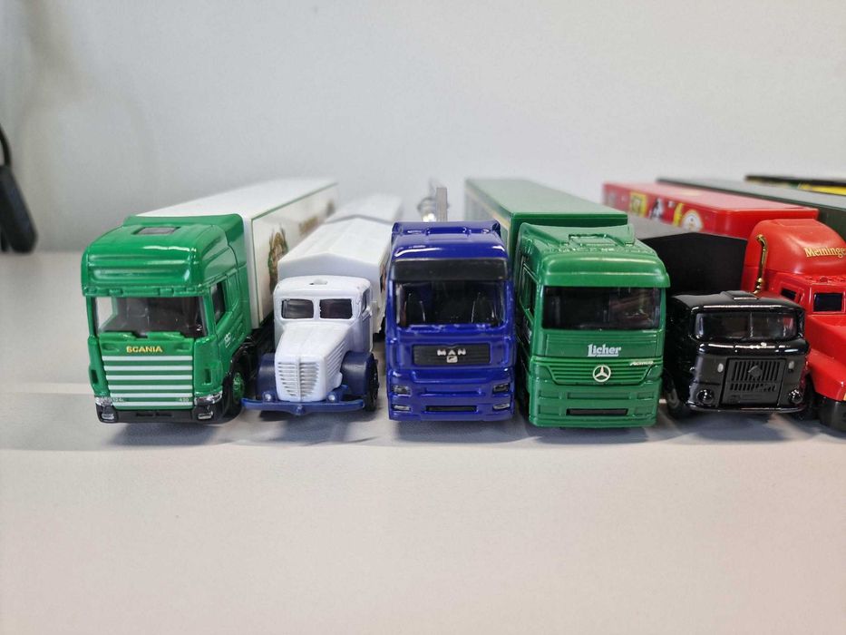 Set 12 camioane de jucarie, lungime 15–22 cm