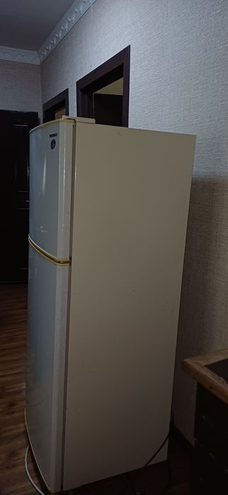 Samsung muzlatgich, ranggi oq mramor. alo holda