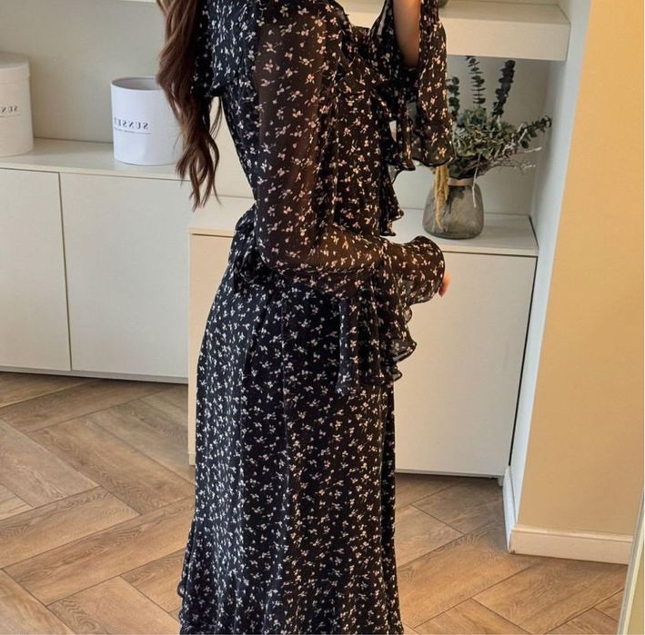 Продам платье новую