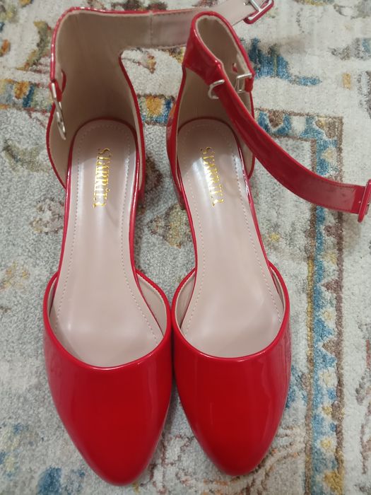 Туфли лакированные новые