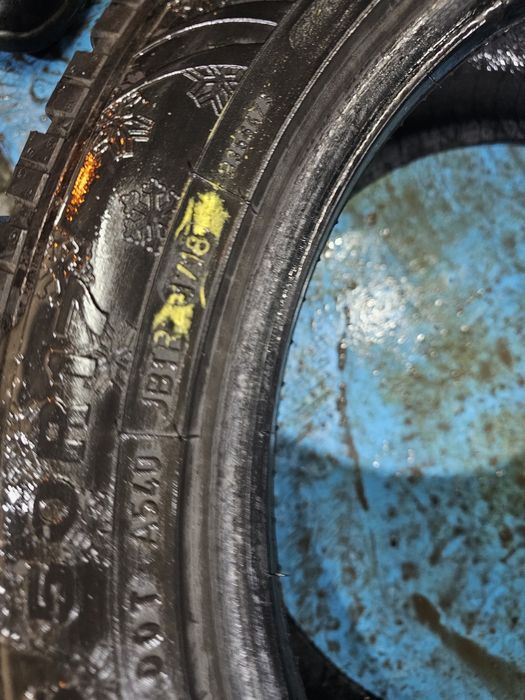 225 50 17 m+s dunlop