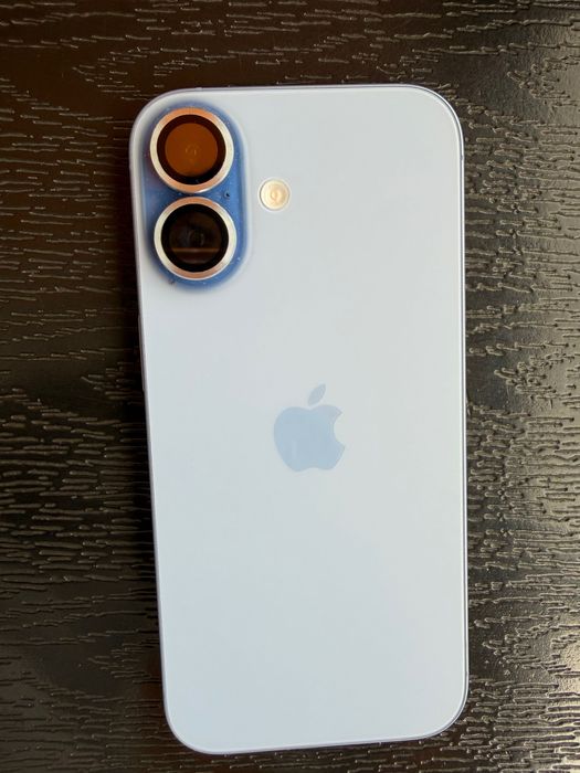 Iphone 17 blue  като нов