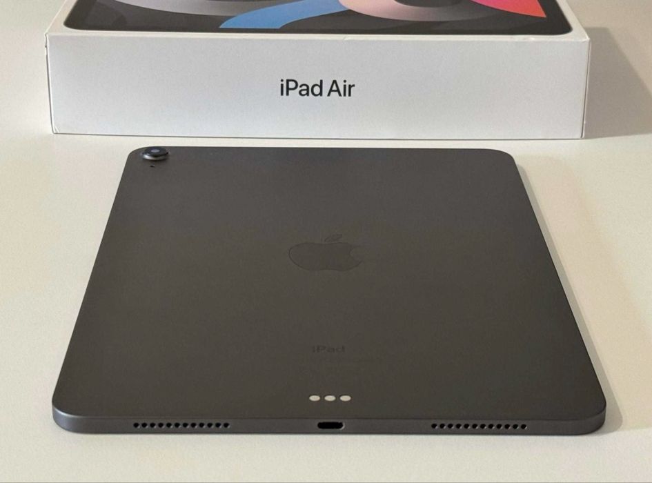 Бартер! Перфектен! IPad Air 4