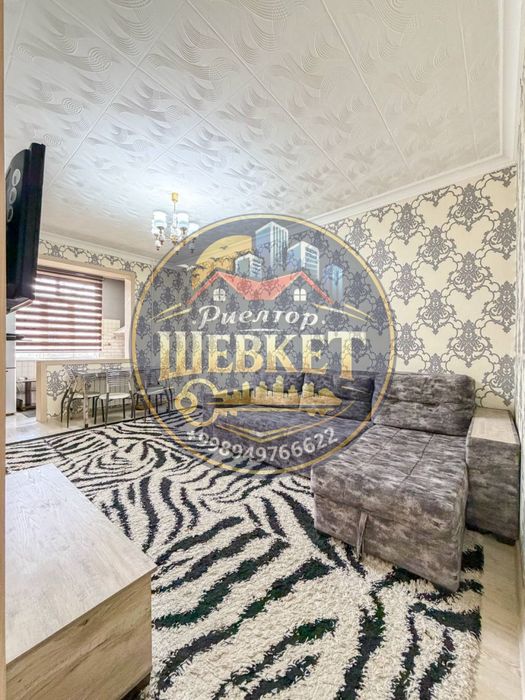 Продам квартиру 2/2/5 с балконом 1.5х3 Ялангач