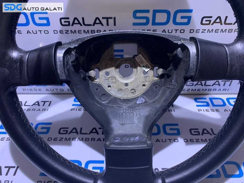 Volan din Piele in 3 Spite VW Passat B6 2005 - 2010 Cod: 3C0 419 091 AG / 3C0419091AG