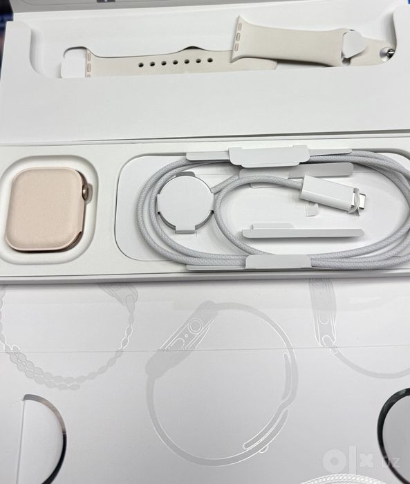 Продам Apple Watch 11 42mm