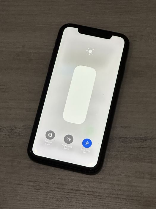 Айфон 11, 64  срочно