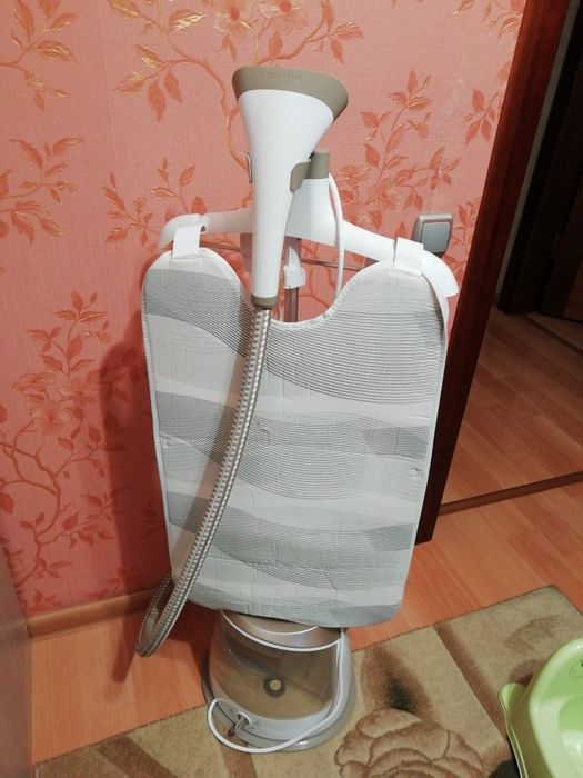 Продам отпариватель Philips новый
