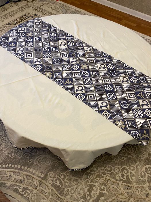 Сдам в аренду стол круглый