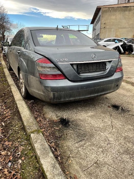 Dezmembrez / Dezmembrari / Piese / Accesorii Mercedes S320 w221 2009