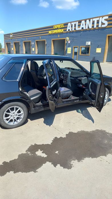 Автомобиль Ваз 2115 продам