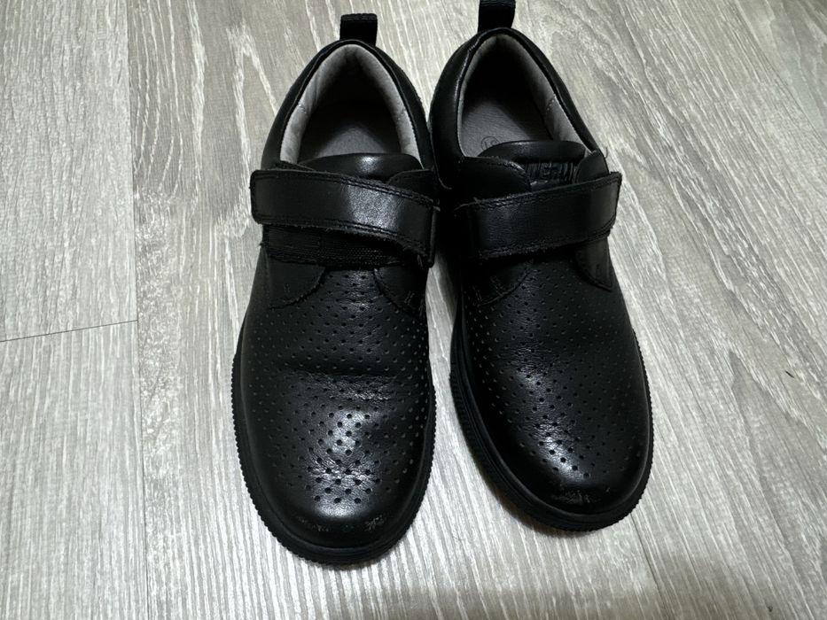 Продам ботинки на мальчика