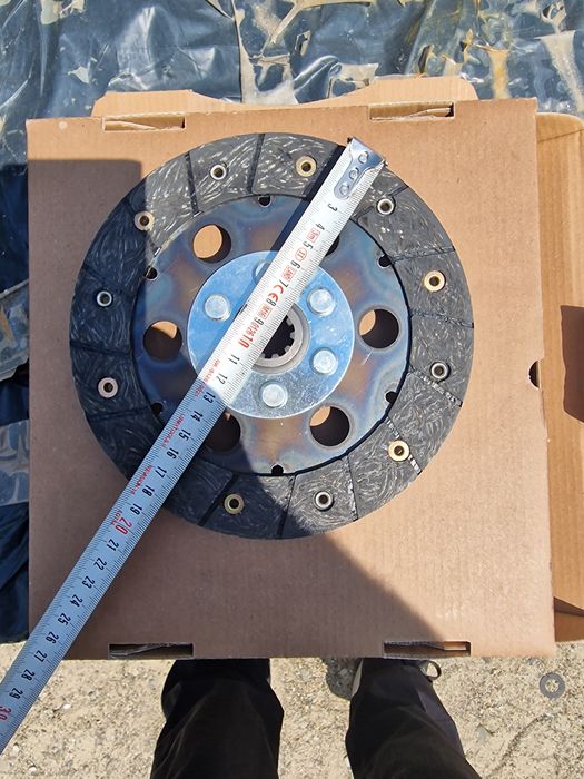 Disc ambreiaj tractor fiat 211 215 pe original preț 350 lei se poate t