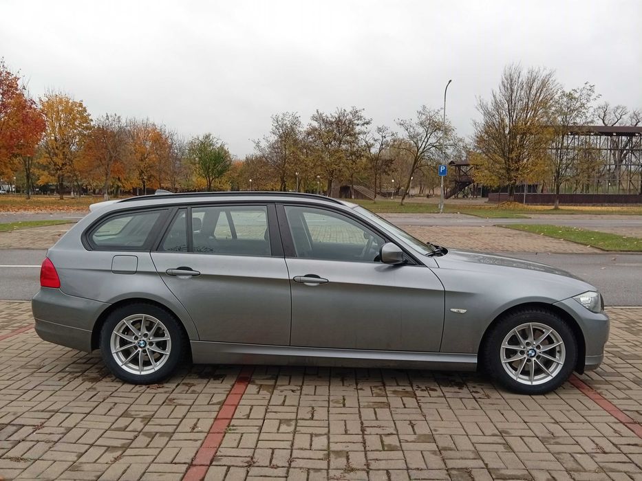 BMW Seria 3 2010 — imagine 3